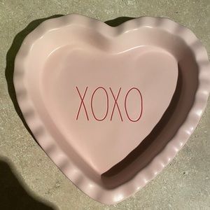 Rae Dunn XOXO Matte Pink Heart Shaped Pie Dish